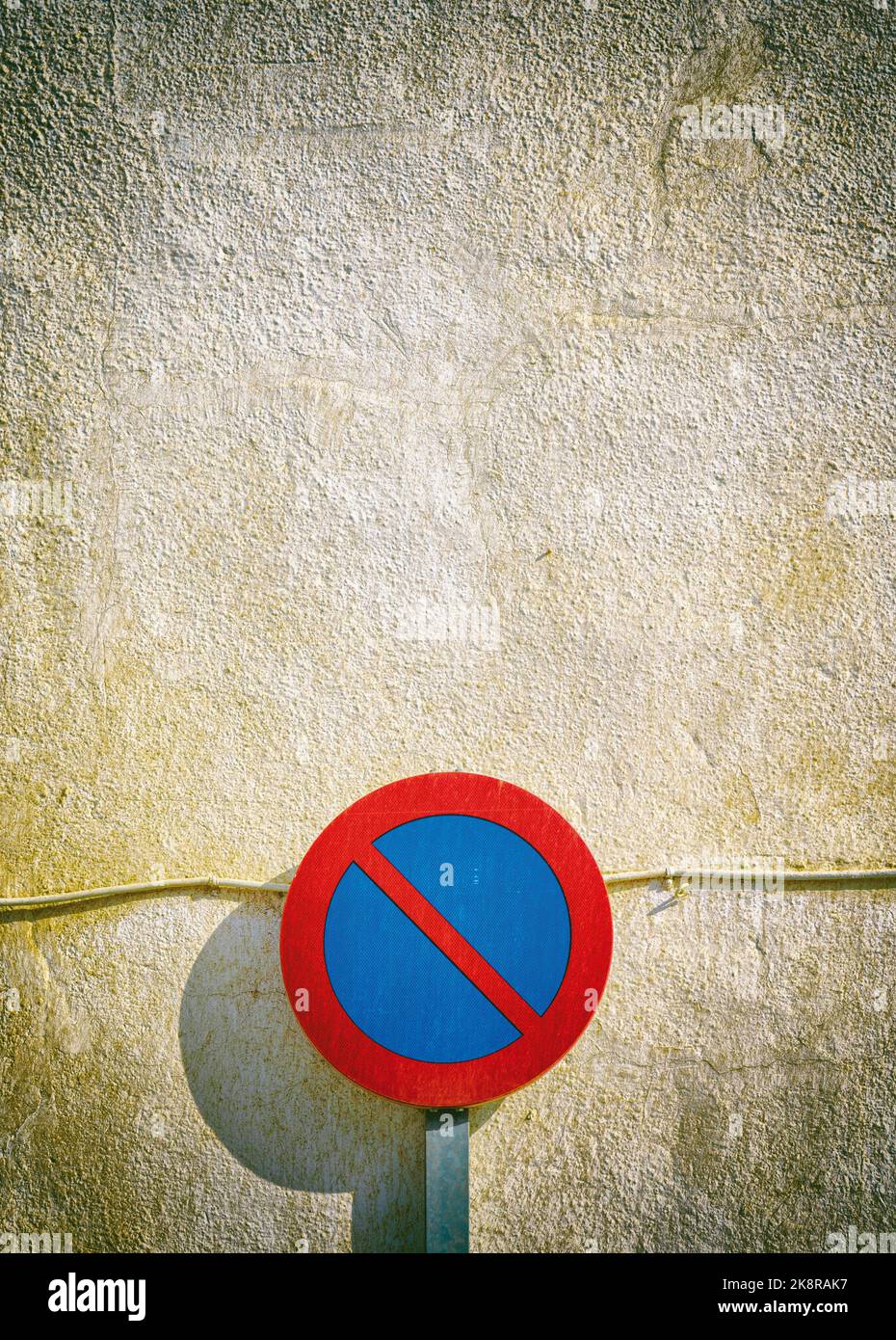 Pas de panneau de stationnement. Espagne. Pictogramme. Banque D'Images