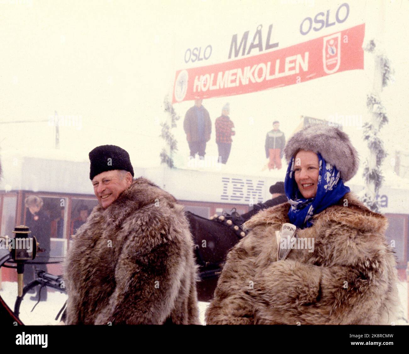 Oslo 19790309. Roi Olav avec la reine Margrethe du Danemark à Holmenkollen. Ici en fourrure de peau de loup. Photo: Vidar Knai / NTB Banque D'Images
