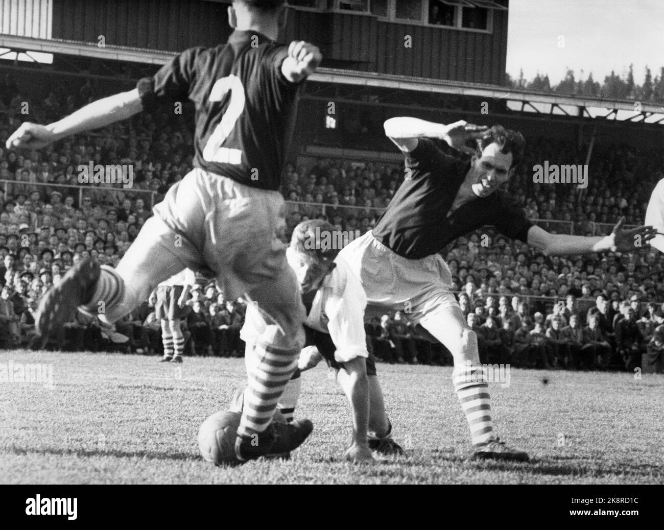 Oslo 19560604 demi-finales football: Fredrikstad - Larvik tourner au stade Ullevaal. Photo: NTB Banque D'Images