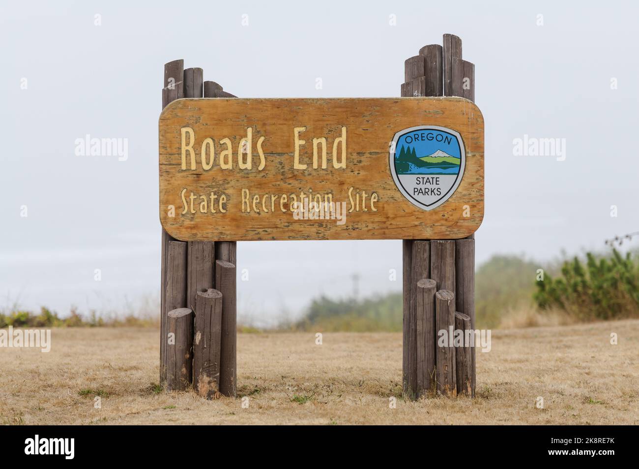 Lincoln City, OREGON, États-Unis - 15 septembre 2022 ; panneau en bois pour le site de loisirs de l'État de la fin de Roads à Lincoln City, Oregon Banque D'Images
