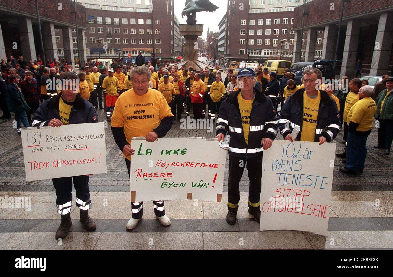 La privatisation des services municipaux a (de gauche à droite) Joao Amador, Kåre Kaffeld, Kjell Mikkelsen et Hans AAS peu à épargner. Ils ont été mis à pied à l'aéroport municipal d'Eide Miljøtransport COMME après que l'entreprise ait perdu le travail de rénovation à Oslo. 100 000 membres de l'Association municipale ont participé vendredi à une grève de sympathie dans tout le pays. Poubelles / ouvriers en rénovation / (photo: Bjørn Halfdansen, NTB plus) Banque D'Images