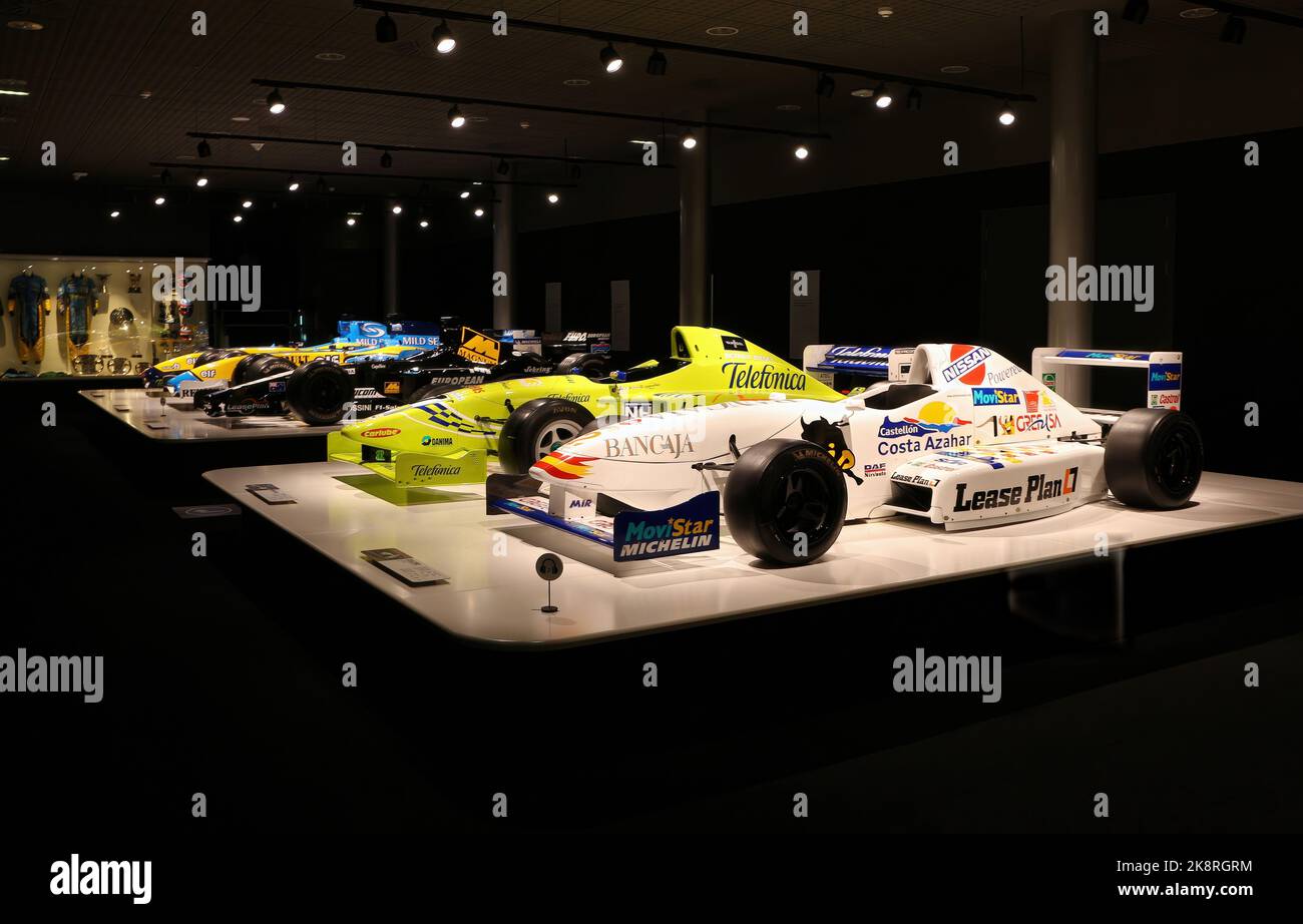 Collection de voitures de course de la carrière de Fernando Alonso Formule 1 champion du monde pilote de course Musée et circuit Oviedo Asturais Espagne Banque D'Images