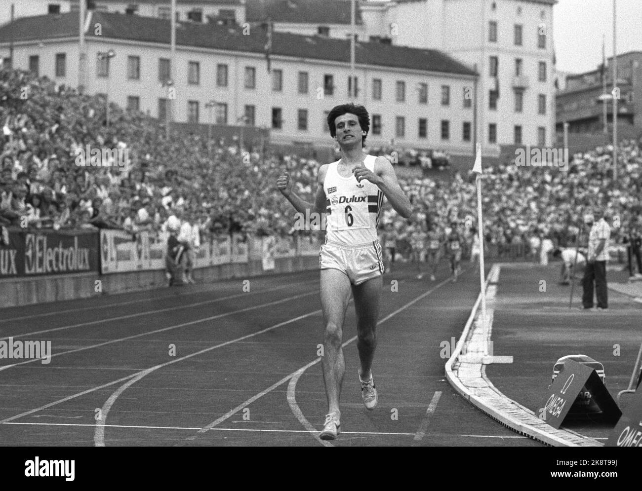 12 juillet 1981 d'Oslo. Sebastian COE a établi un nouveau record du monde de 1000 mètres avec un temps de 2.12.18. Photo: Erik Thorberg / NTB / NTB Banque D'Images