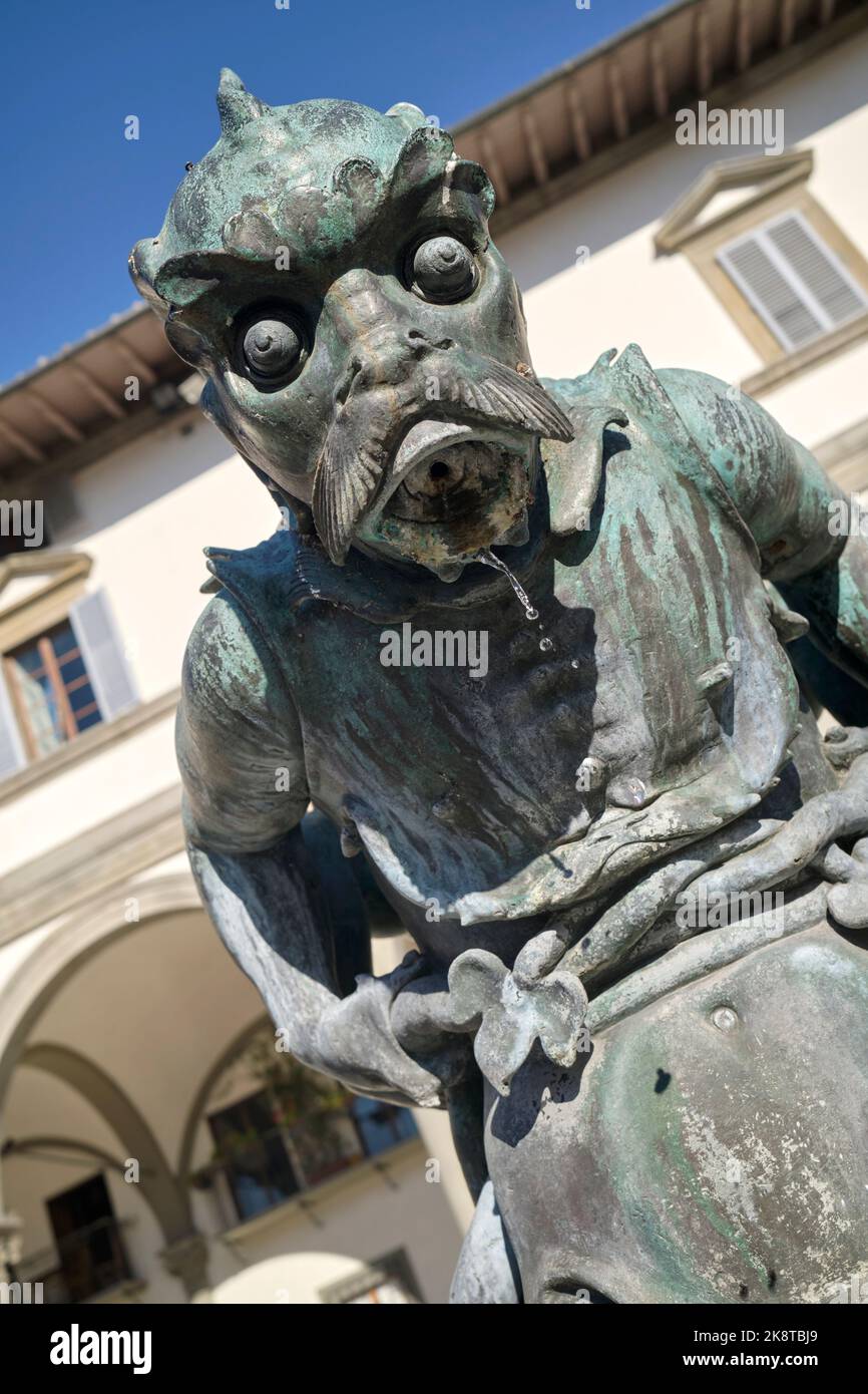 Fontaine en bronze des monstres de la mer (Fontane dei Mostri Marini) par Pietro Tacca sur la Piazza Santissima Annunziata Florence Italie Banque D'Images