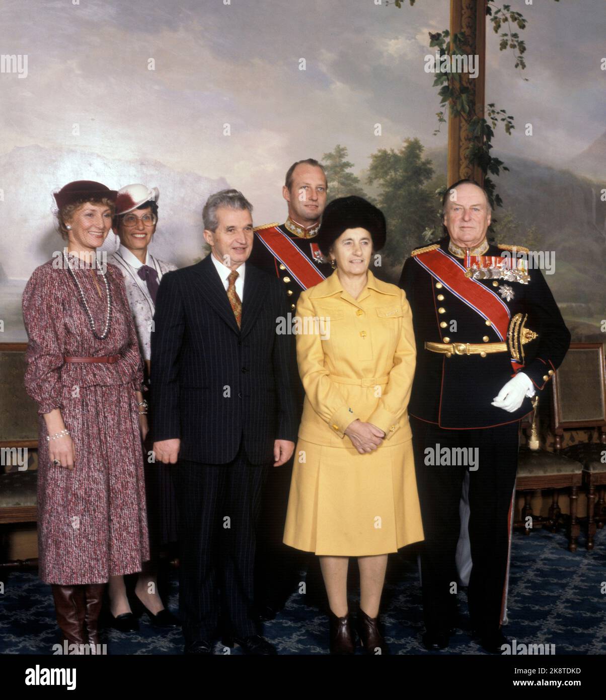 Oslo 19801113. Le Président roumain Nicolae Ceausescu avec Mme Elena ...
