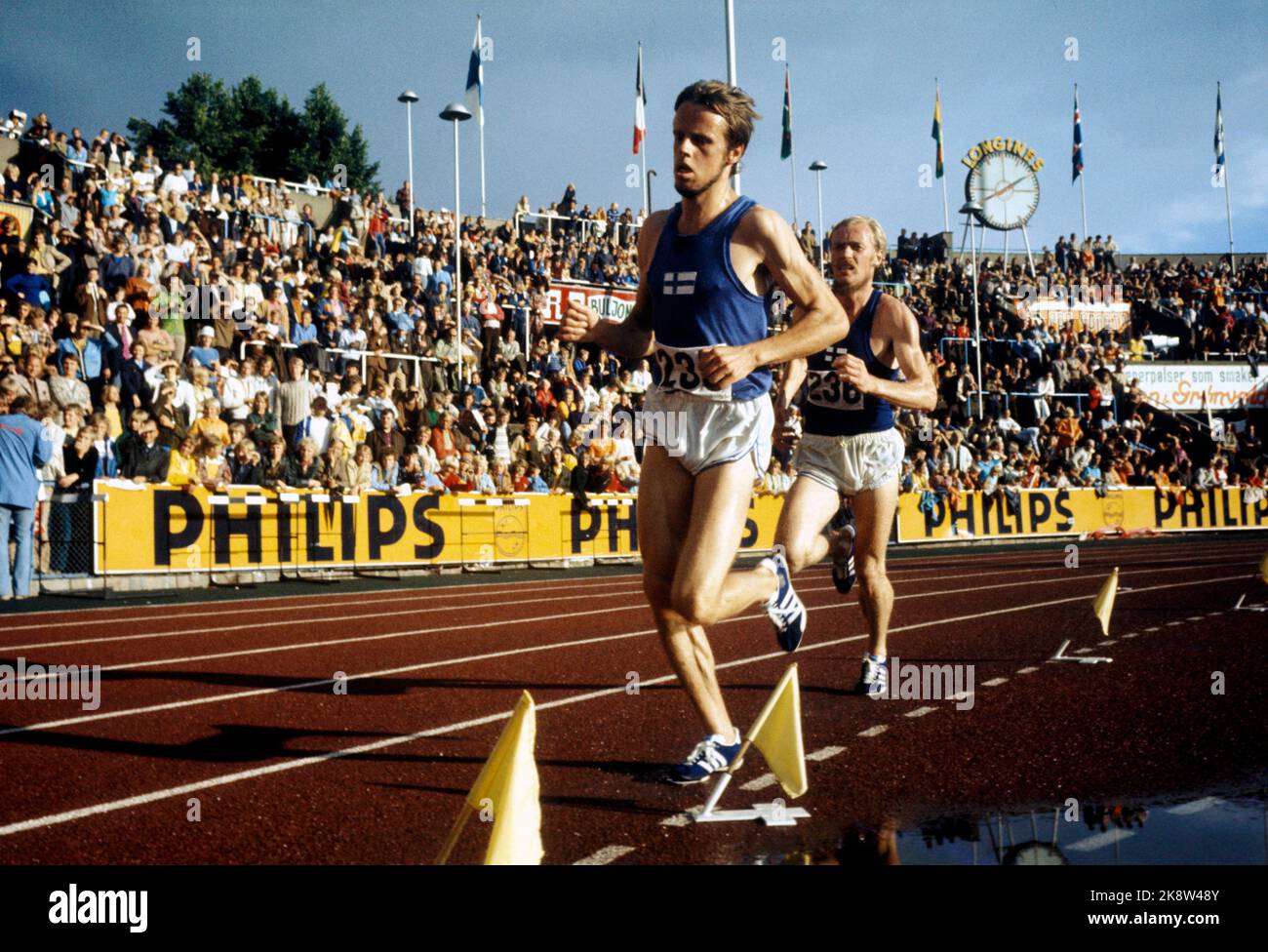 Oslo août 1972 Conférence internationale d'athlétisme à Bislett, pour les maisons pleines. Coureur Lasse Viren (Finlande) en action. Il a établi le record nordique de 10 000 mètres avec un temps de 27.52.4. PHOTO: SAGEN / PIFTS CENTRE / NTB Banque D'Images