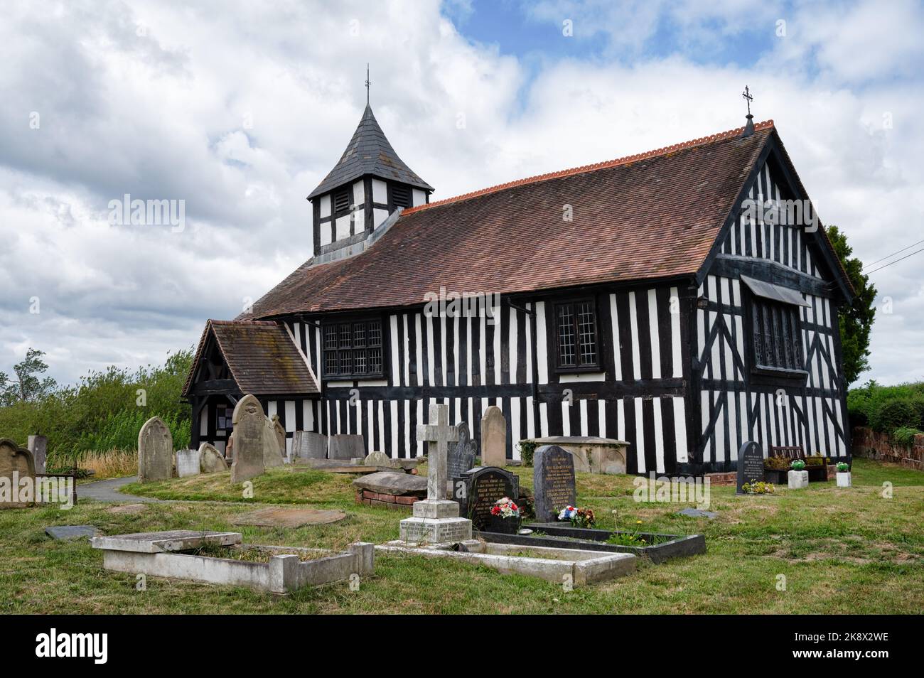 Melverley, Royaume-Uni - 15 juillet 2022 : église à pans de bois de St Pierre à Melverley, Angleterre Banque D'Images