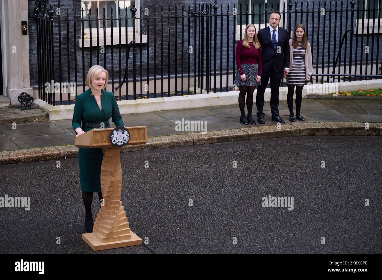 Londres, Royaume-Uni . 25 octobre 2022 . Liz Truss quitte Downing Street après avoir été démissionnaire en tant que Premier ministre britannique tenu à Downing Street. Crédit : Alan D West/Alay Live News Banque D'Images