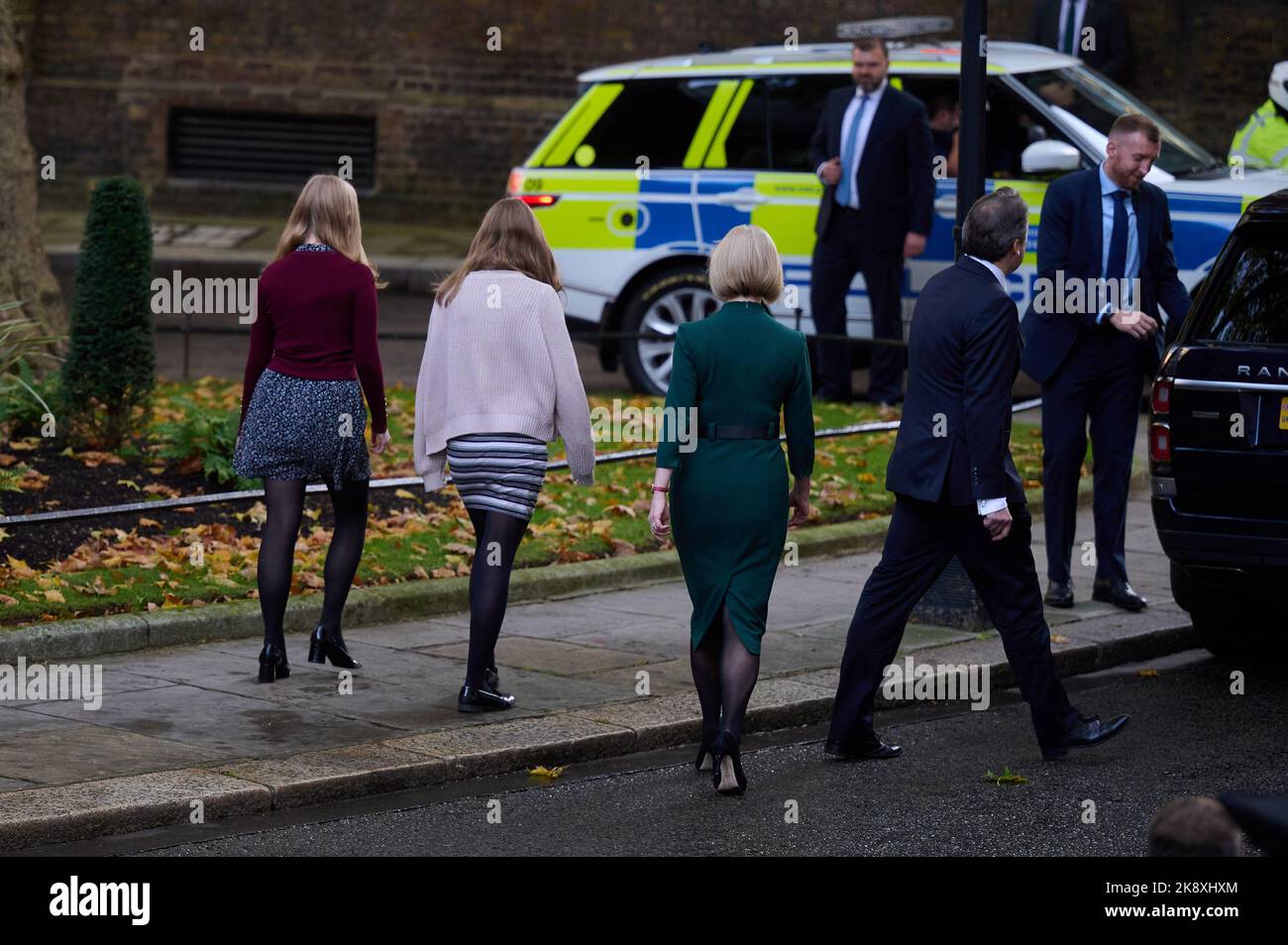 Londres, Royaume-Uni . 25 octobre 2022 . Liz Truss quitte Downing Street après avoir été démissionnaire en tant que Premier ministre britannique tenu à Downing Street. Crédit : Alan D West/Alay Live News Banque D'Images