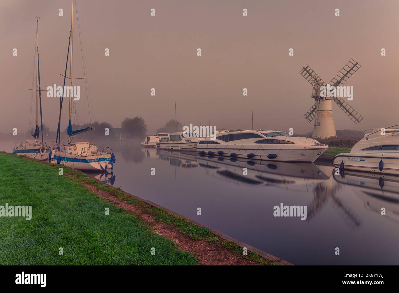 Thurne Dyke Mill, Broadland, Norfolk, Angleterre, Royaume-Uni Banque D'Images