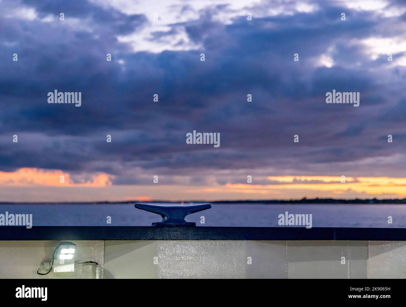 Coucher de soleil sur le ferry de Shelter Island Banque D'Images