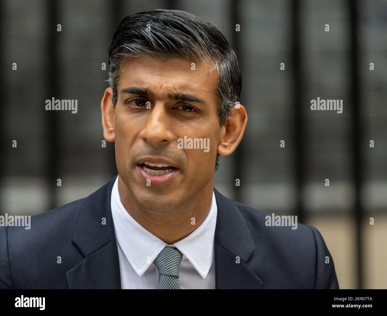 Londres, Royaume-Uni. 25th octobre 2022. Le Premier ministre Rishi Sunak fait sa première déclaration à Downing Street, Londres, Royaume-Uni crédit : Ian Davidson/Alay Live News Banque D'Images
