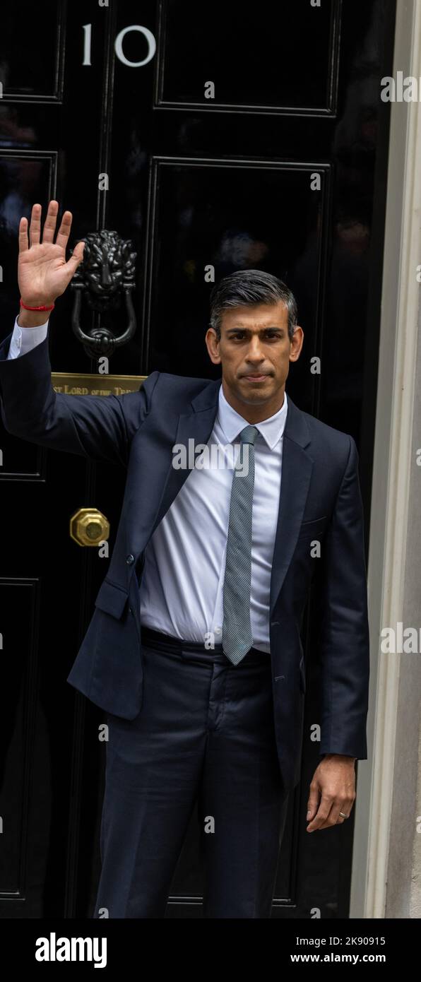 Londres, Royaume-Uni. 25th octobre 2022. Le Premier ministre Rishi Sunak fait sa première déclaration à Downing Street, Londres, Royaume-Uni crédit : Ian Davidson/Alay Live News Banque D'Images