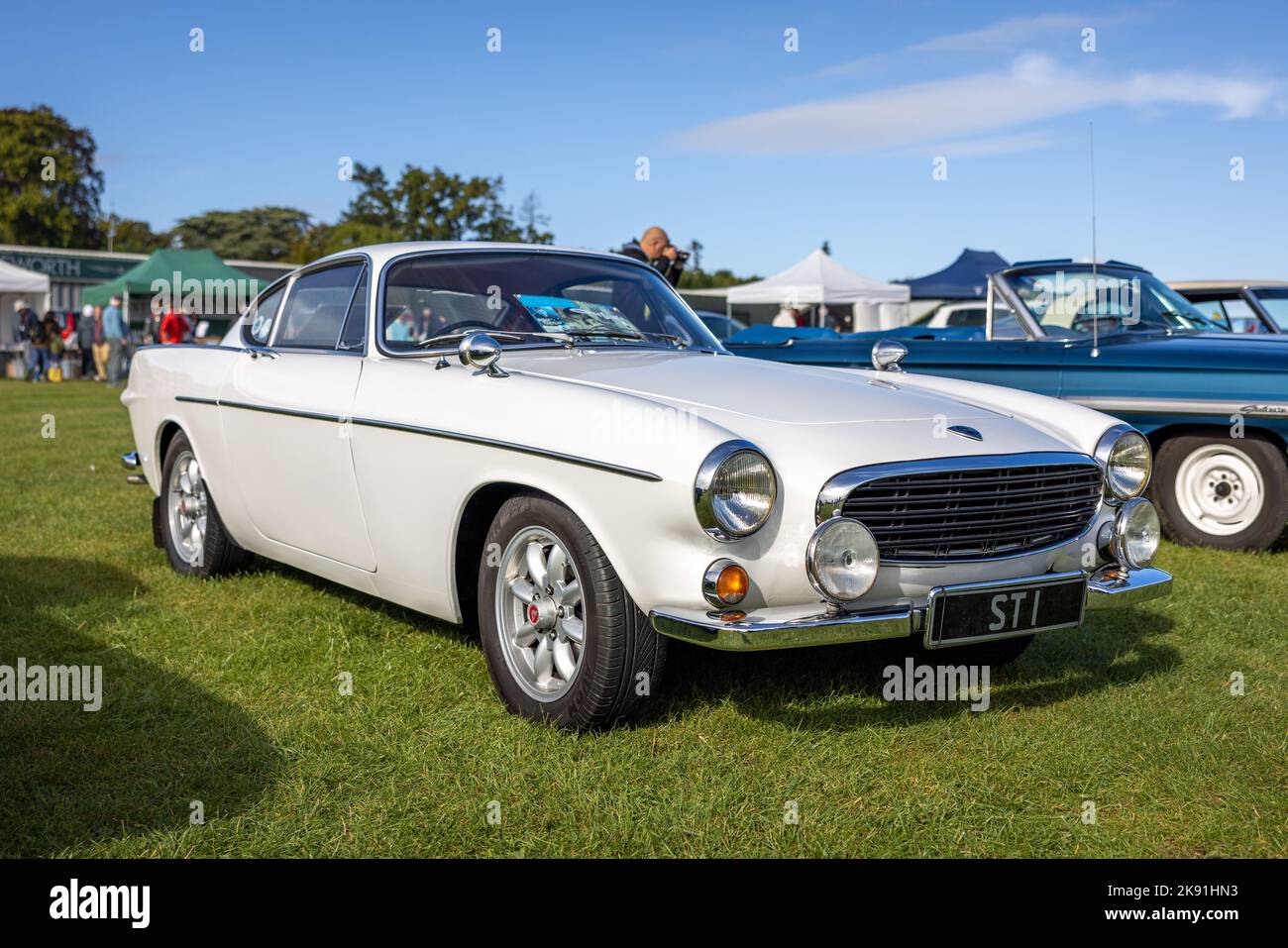 Volvo P1800 S, exposé au salon de l'aviation du jour de la course tenu à Shuttleworth le 2nd octobre 2022 Banque D'Images