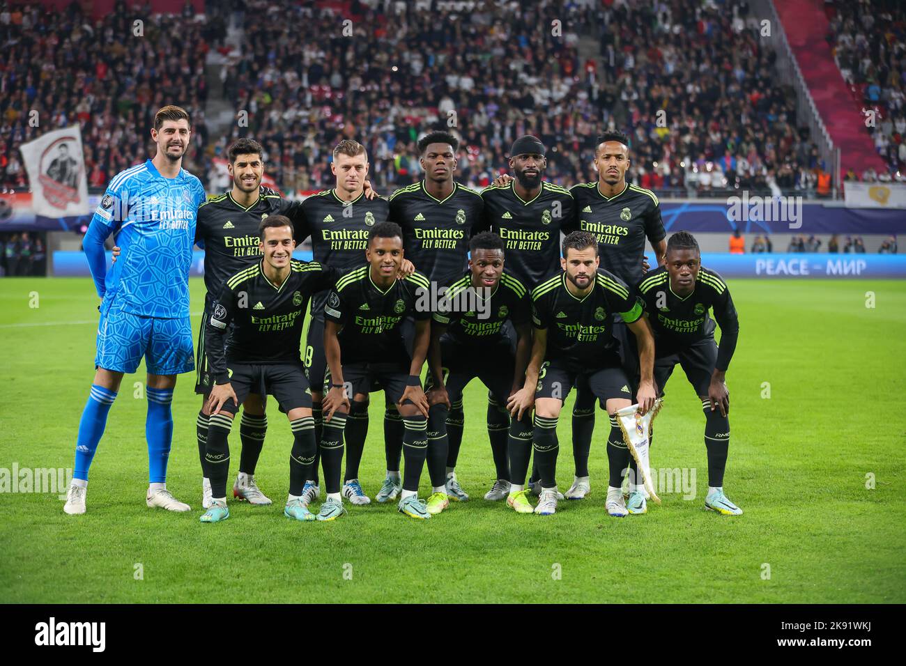 Leipzig, Allemagne. 25th octobre 2022. Football: Ligue des Champions, Groupe F, Matchday 5 RB Leipzig - Real Madrid. Les joueurs de Real s'alignent pour la photo de l'équipe. Credit: Jan Woitas/dpa/Alay Live News Banque D'Images