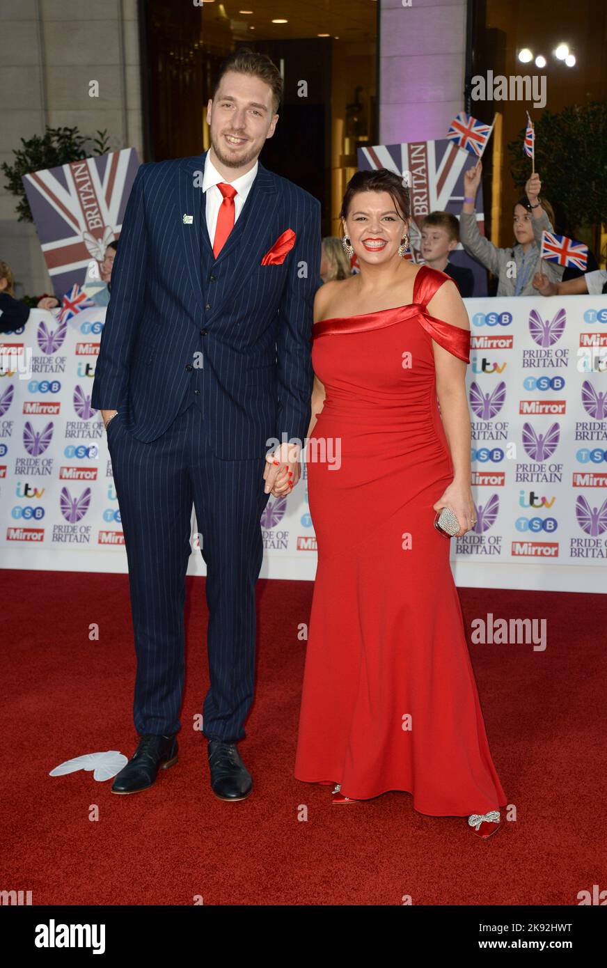 La photo doit être créditée ©Alpha Press 078237 24/10/2022 Mark Ladbaby Hoyle et sa femme Roxanne Hoyle le Daily Mirror Pride of Britain Awards 2022 à Londres Banque D'Images