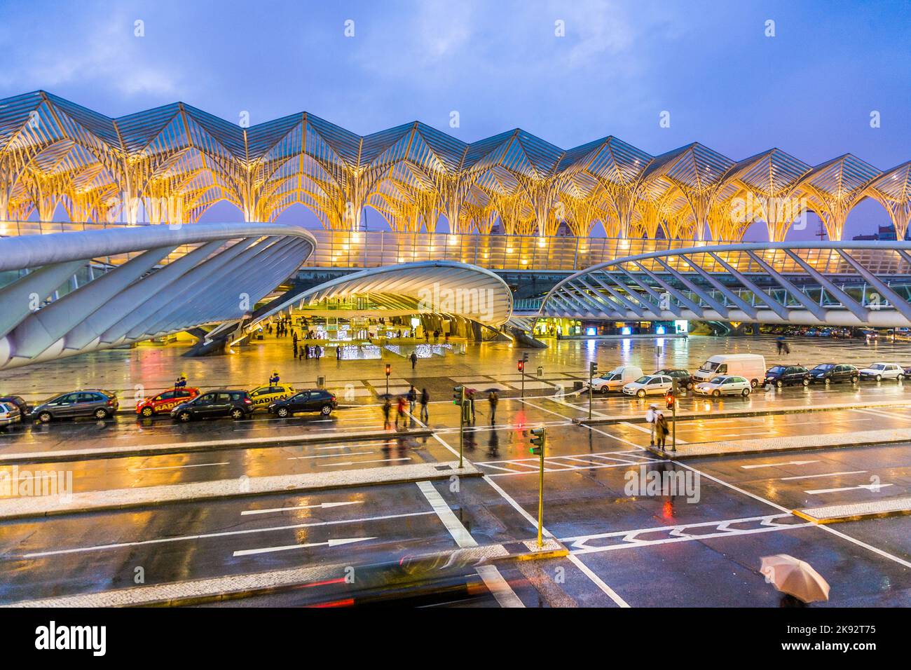 LISBONNE, PORTUGAL - DEC 27, 2008: Centre commercial Vasco da Gama (zone d'exposition) à Lisbonne, Portugal. Il est proche de la célèbre station de métro Oriente à 75 M. Banque D'Images