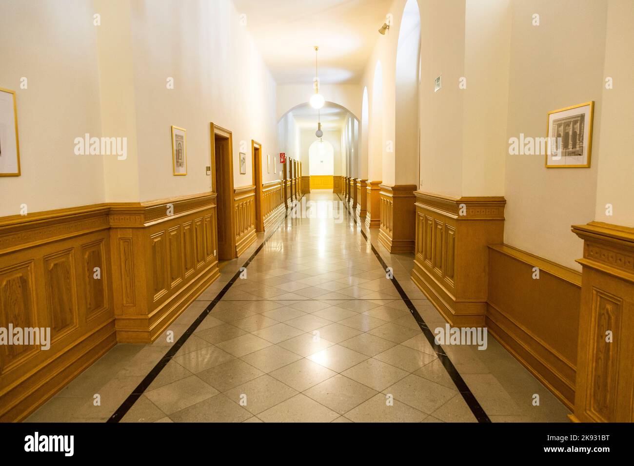 VIENNE, AUTRICHE - APR 27, 2015: Bâtiment néo-renaissance du palais de justice à Vienne, Autriche. Le palais est le siège de la Cour suprême dans Un Banque D'Images