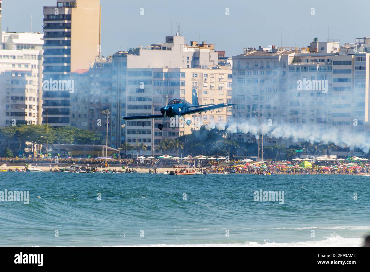 Escadron du ciel se exécutant à Copacabana à Rio de Janeiro, Brésil - 07 septembre 2022 : escadron du ciel se exécutant le jour de l'indépendance à la plage de Copacabana Banque D'Images
