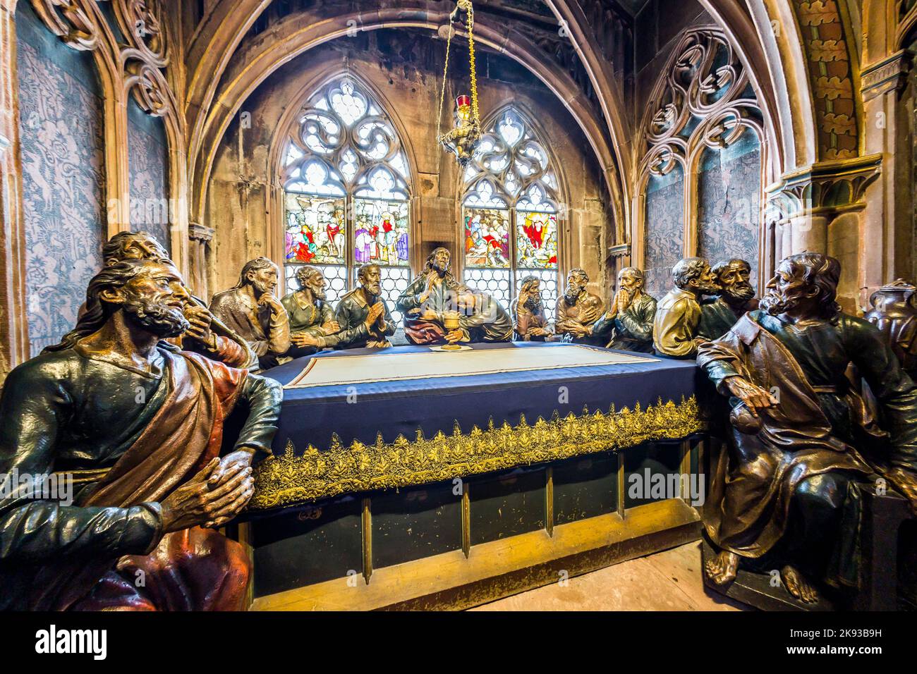 FREIBURG, ALLEMAGNE - 4 JUILLET 2013 : décor intérieur du dernier souper à minster, à Fribourg, en Allemagne. Célèbre sculpture en bois grandeur nature de Xaver Hauser. Banque D'Images