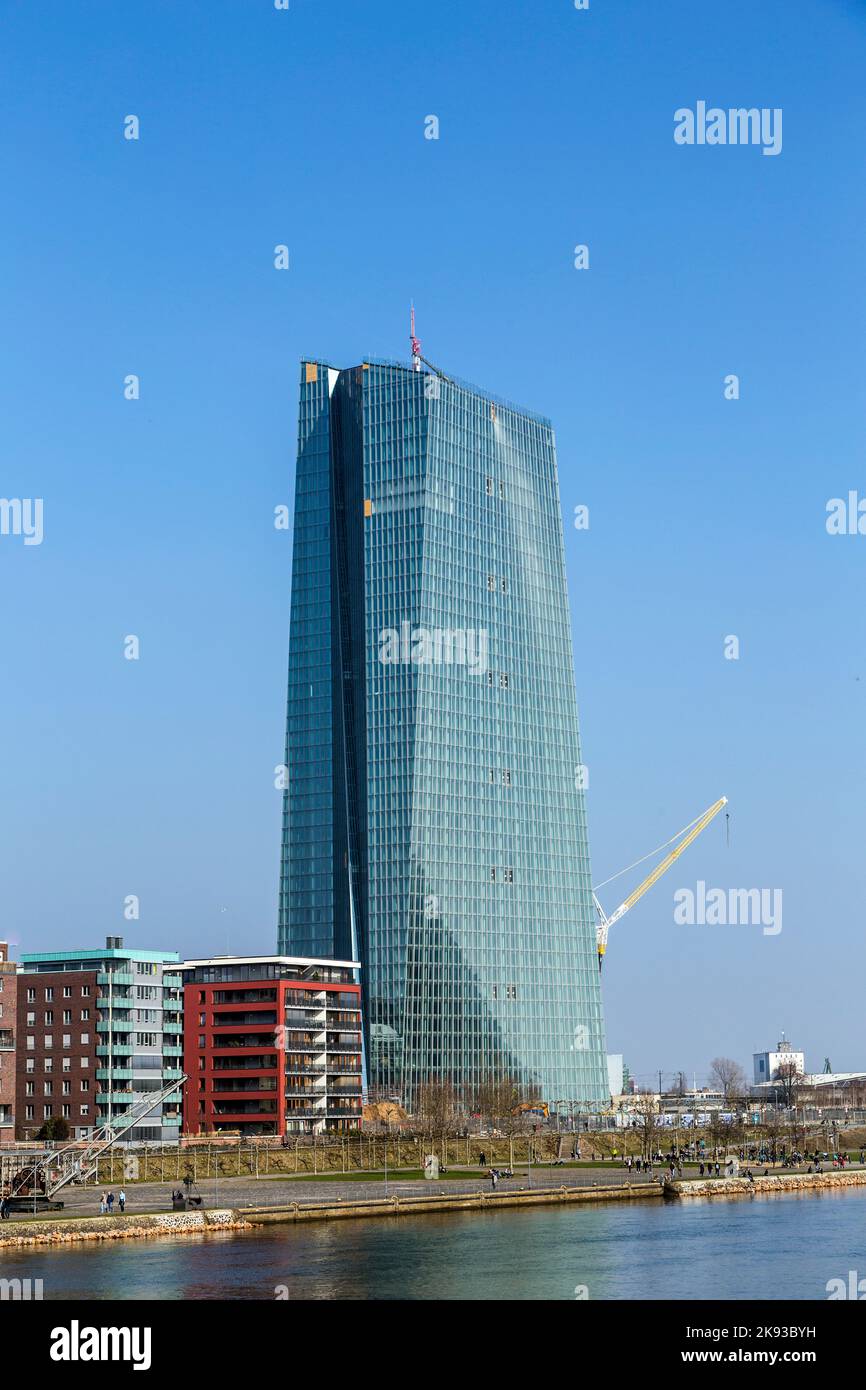 FRANCFORT, ALLEMAGNE - 8 MARS 2014 : le nouveau siège de la Banque centrale européenne est en construction à Francfort, en Allemagne. Le projet de 500 millions d'euros Banque D'Images