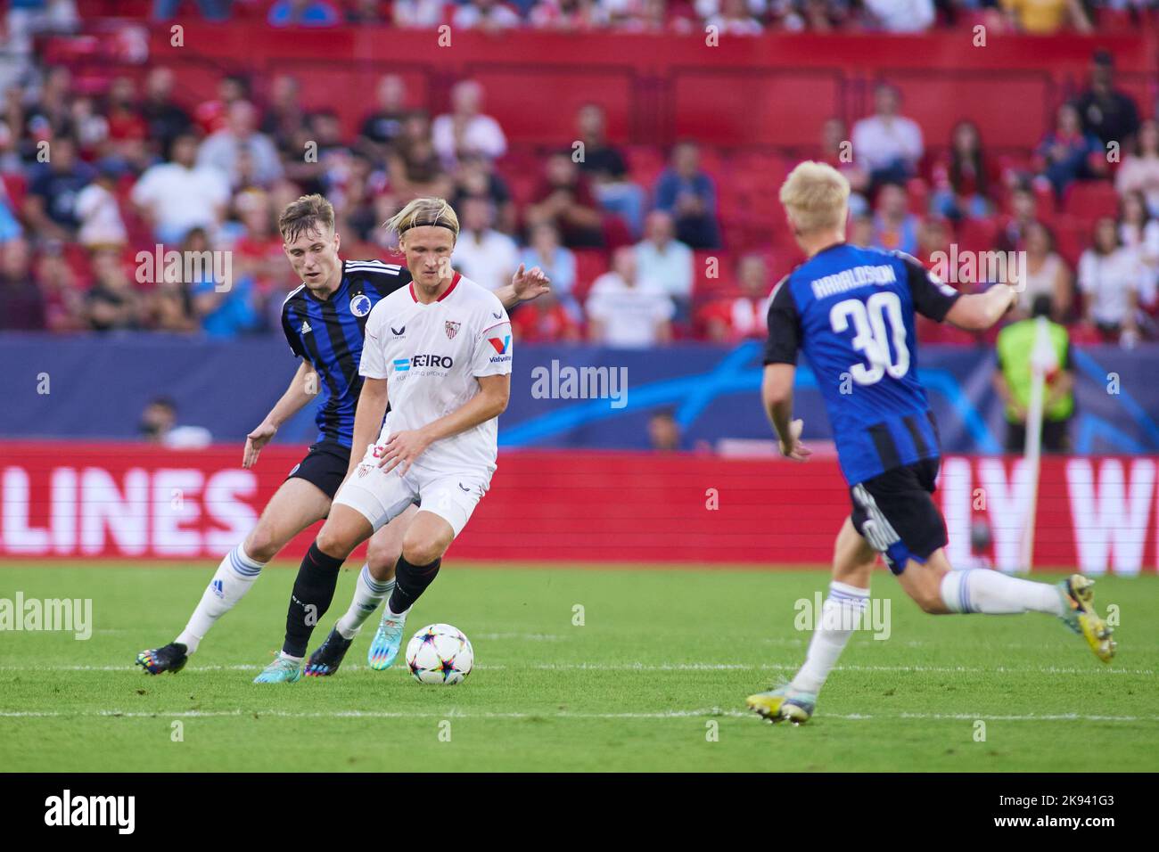 Séville, Espagne - 25 octobre 2022, Kasper Dolberg du FC Séville pendant la Ligue des champions de l'UEFA, match de football du Groupe G entre le FC Séville et le FC Copenhague sur 25 octobre 2022 à l'Estadio Ramon Sanchez Pizjuan à Séville, Espagne - photo: Joaquin Corchero/DPPI/LiveMedia Banque D'Images
