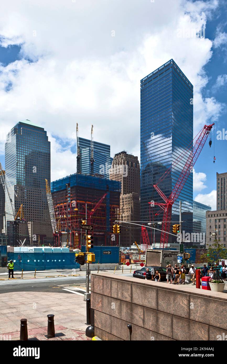 NEW YORK, États-Unis - JUILLET 9 : vue d'ensemble des bâtiments et des travaux de construction sur Ground Zero, reconstruction du site à 9 juillet 2010, New York Banque D'Images