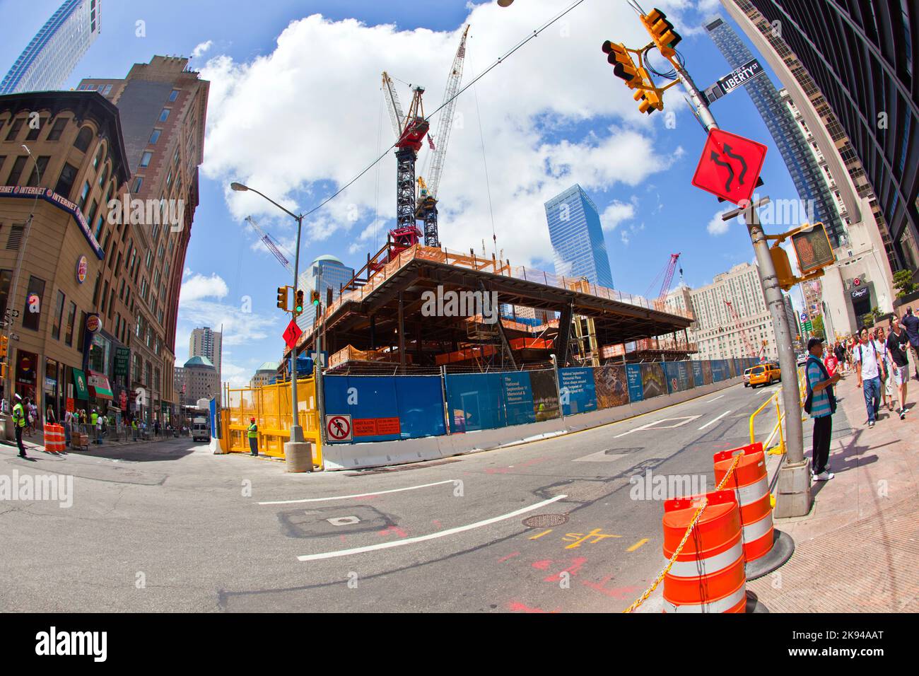 NEW YORK, États-Unis - JUILLET 9 : vue d'ensemble des bâtiments et des travaux de construction sur Ground Zero, reconstruction du site à 9 juillet 2010, New York Banque D'Images