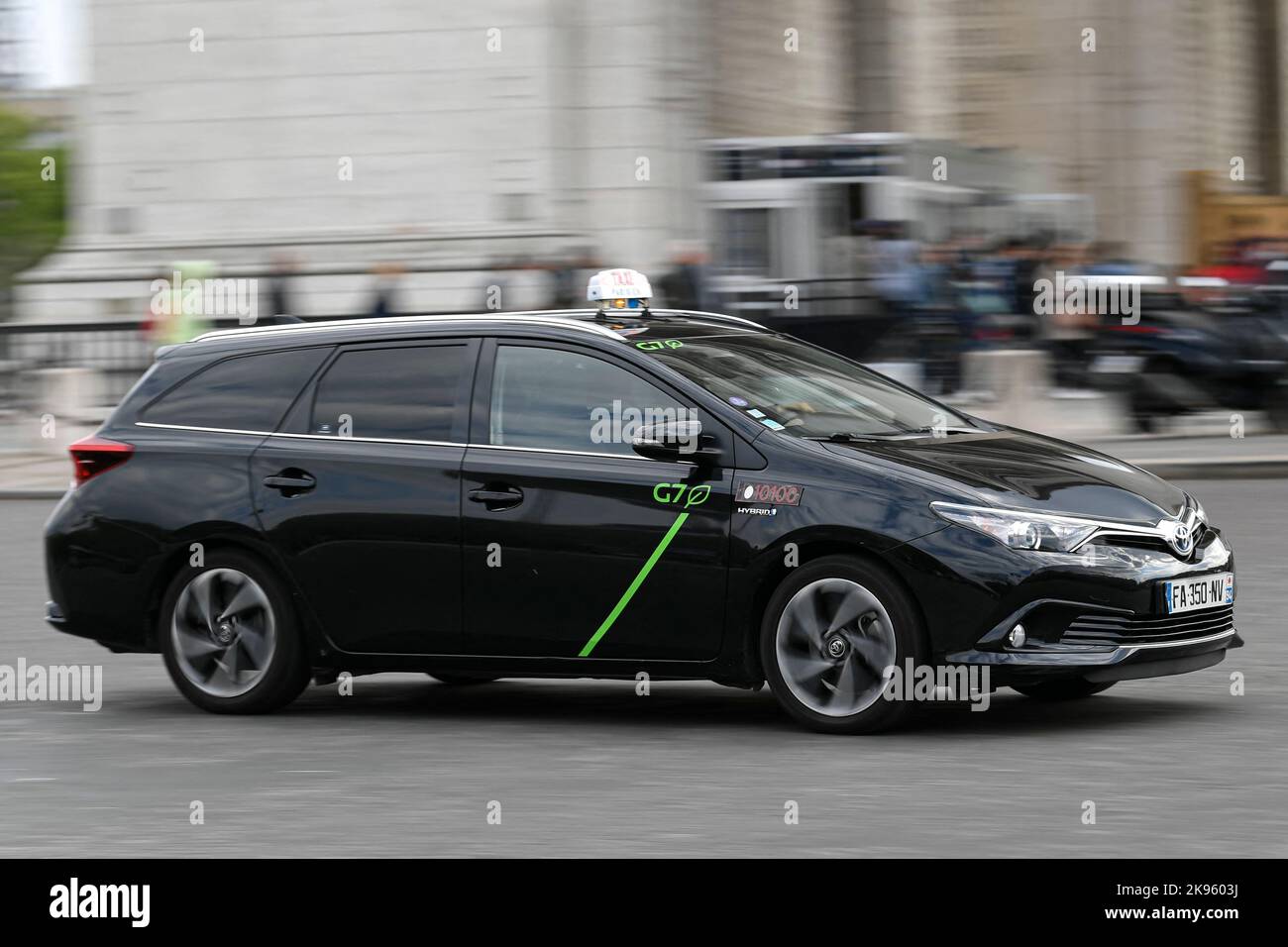 taxi-parisien-2022-banque-de-photographies-et-d-images-haute