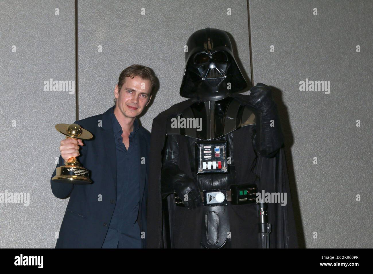 Burbank, CA. 25th octobre 2022. Hayden Christensen, personnage de Darth Vader dans la salle de presse pour les Prix Saturn de l'anniversaire 50th - salle de presse, le Centre des congrès de l'hôtel Marriott Burbank Airport, Burbank, CA 25 octobre 2022. Crédit : Priscilla Grant/Everett Collection/Alay Live News Banque D'Images