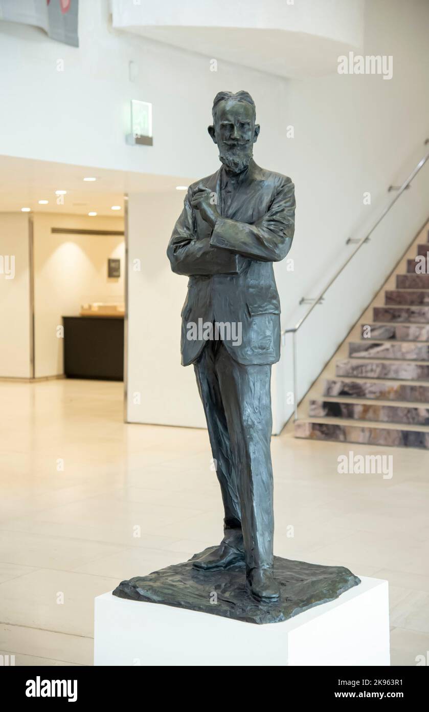 Statue de George Bernard Shaw à la National Gallery of Ireland à Dublin. Banque D'Images