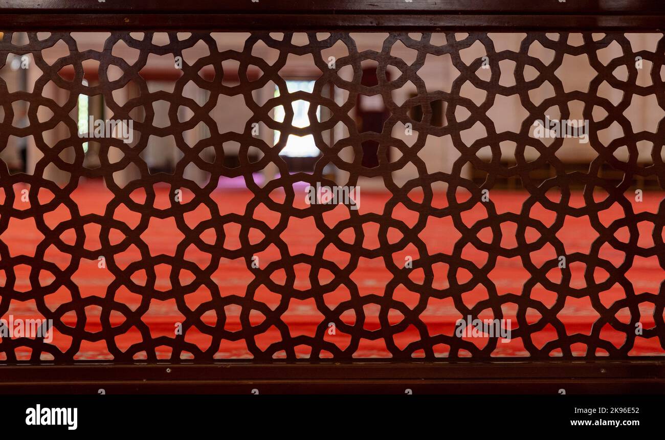 motif décoratif en bois à l'intérieur d'une mosquée Banque D'Images