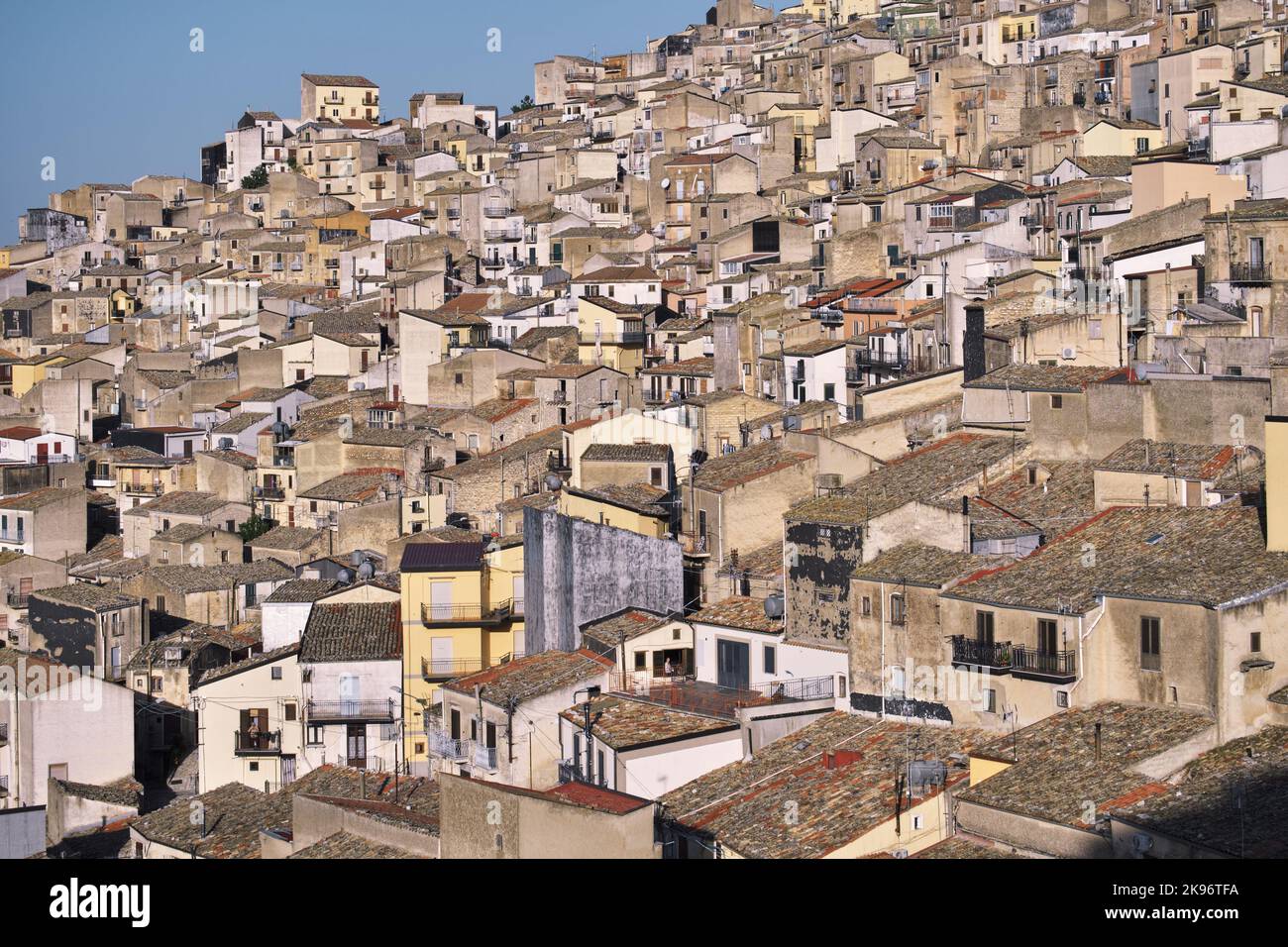 Maisons du village de Prizzi en Sicile occidentale, Italie Banque D'Images