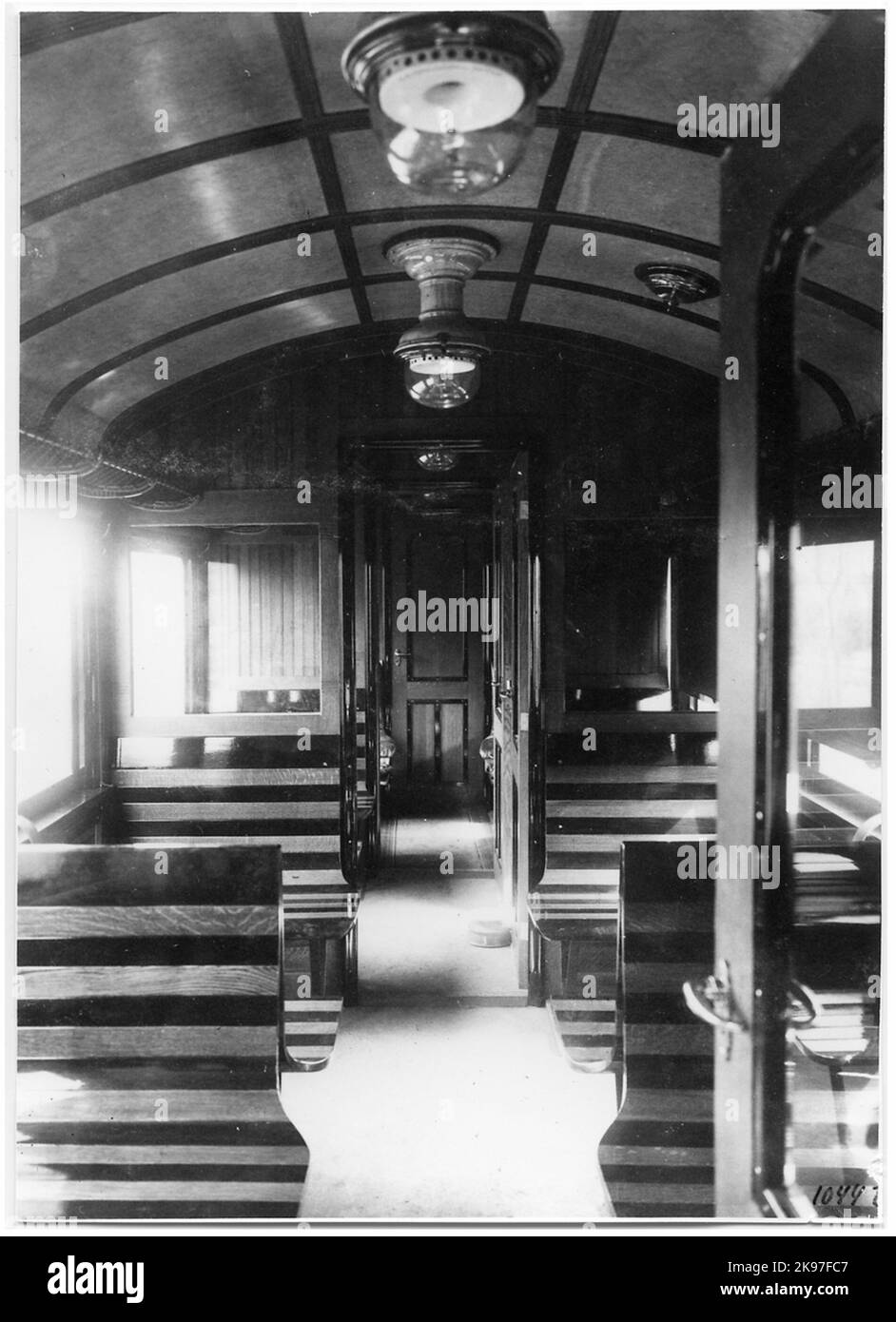 Lidköping-Kålllands Railway voiture à vapeur LJ 4. Intérieur de la classe 3. Banque D'Images