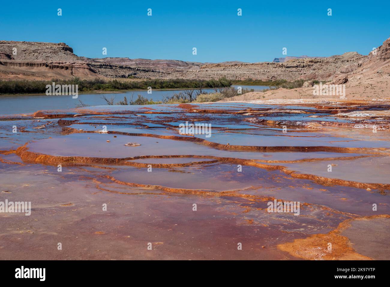 Crystal Geyser, geyser d'eau froide alimenté par le dioxyde de carbone, près de Green River, Utah. Banque D'Images