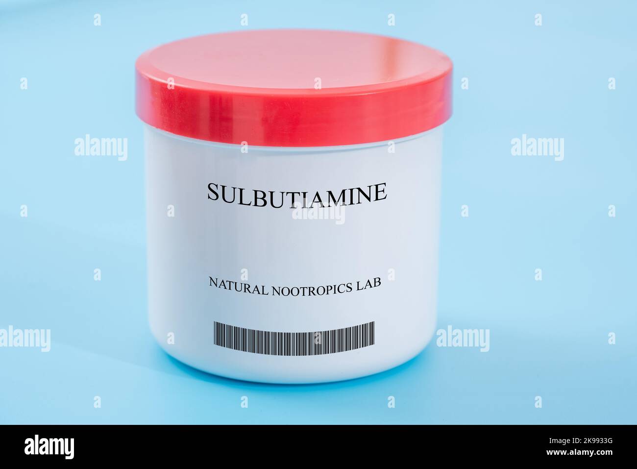 Sulbutiamine c'est un médicament nootrope qui stimule le fonctionnement du cerveau. Amplificateur de cerveau Banque D'Images