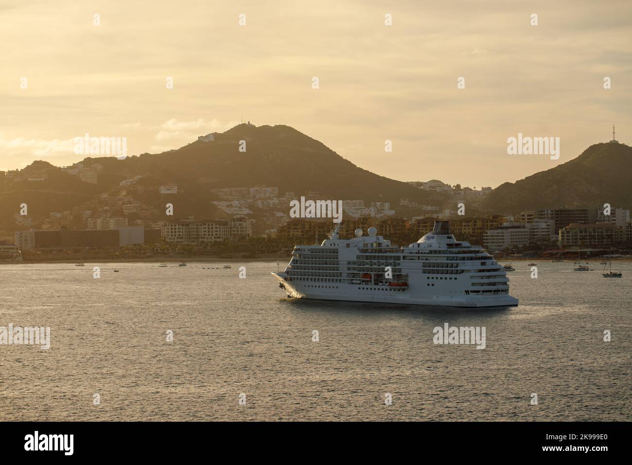 bateau de croisière sur les eaux de cabo san lucas Banque D'Images