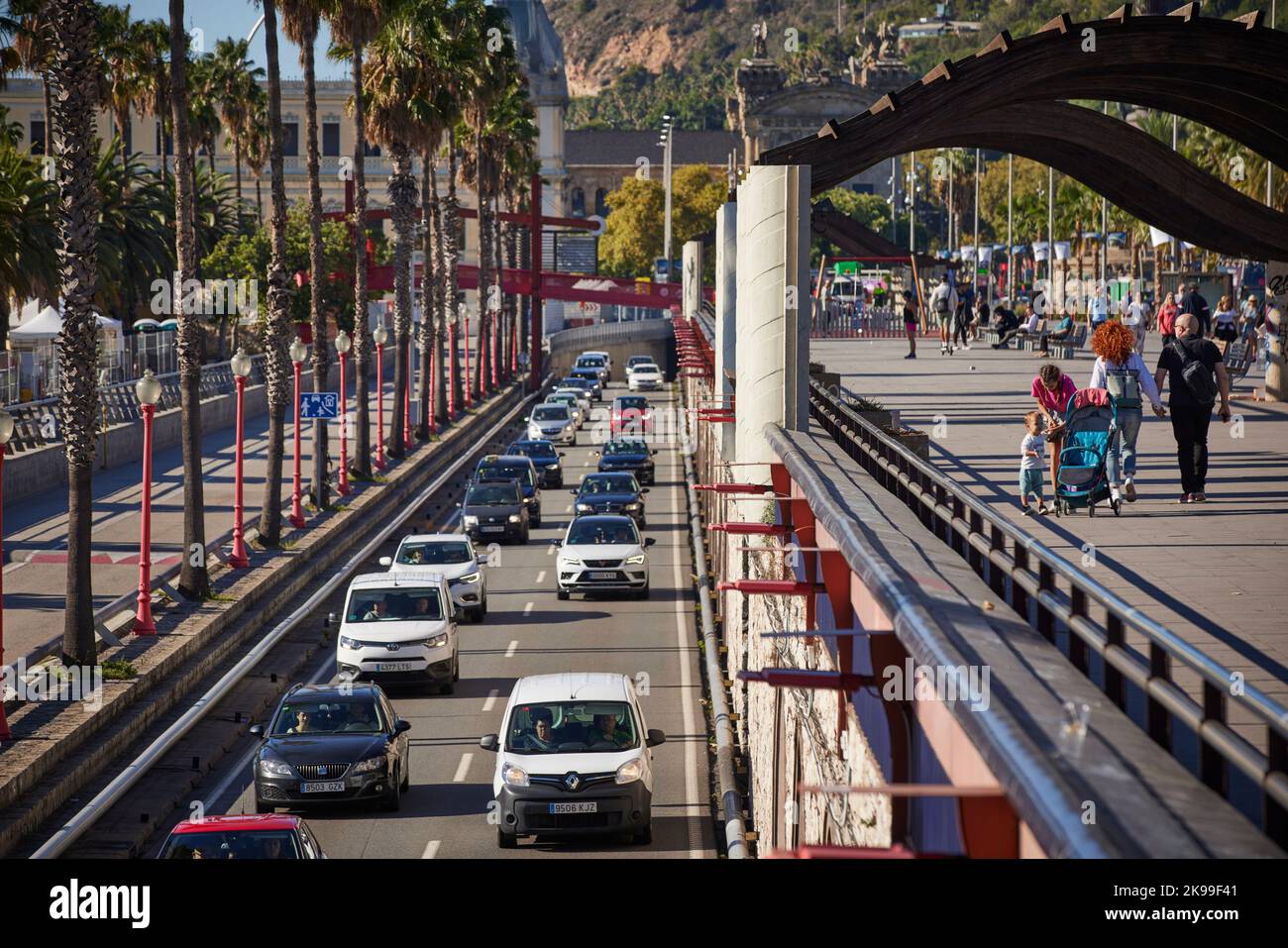 Catalogne capitale Barcelone en Espagne. B-10, également connu sous le nom de Ronda Litoral le long de la promenade de la marina Banque D'Images