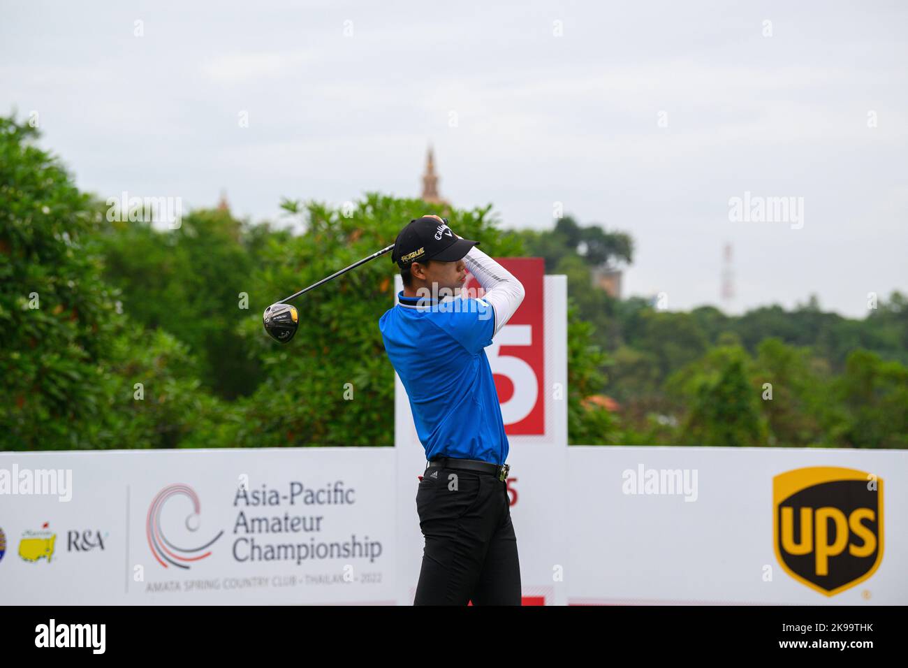 Chonburi, THAÏLANDE. 27th octobre 2022. Wenyi Ding de CHINE est parti au trou 15 (son 6th) lors de la ronde 1st du Championnat amateur Asie-Pacifique 2022 au Amata Spring Country Club, Chanburi, THAÏLANDE. Crédit : Jason Butler/Alay Live News. Banque D'Images