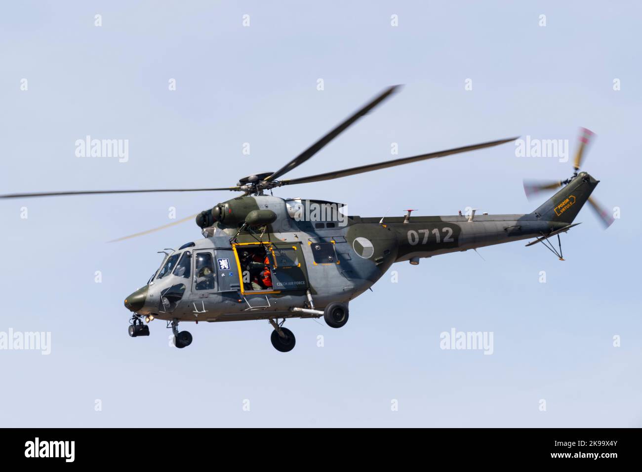 Hélicoptère PZL-Swidnik W-3A Sokol. Conception d'hélicoptère polonais, aujourd'hui AgustaWestland Świdnik. Hélicoptère militaire de l'Armée de l'Air tchèque volant au salon RIAT Banque D'Images