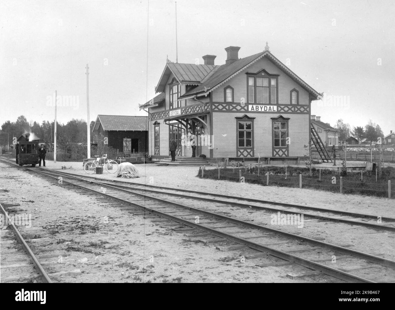 Station construite en 1897.- et une et demi-maison de station de mariage en bois. Avant 1899 était le nom Hamrånge. Banque D'Images