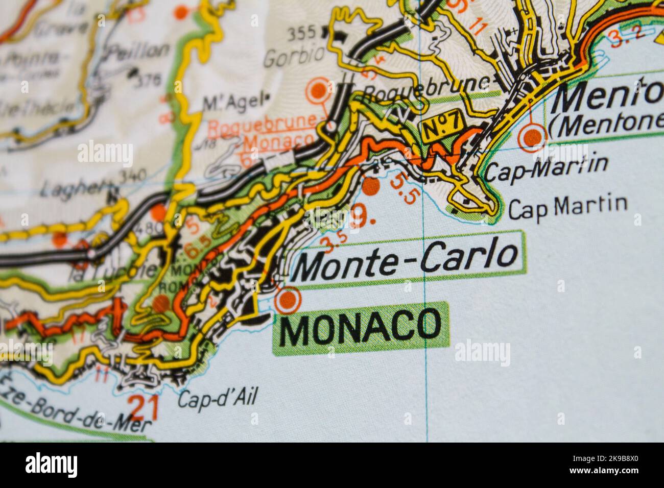 Carte de MonteCarlo avec les rues principales, routes et voies de