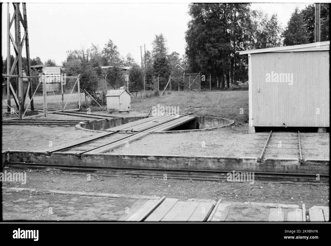 Voies ferrées et plateau tournant à l'installation de Borohus à Landsbro. Banque D'Images