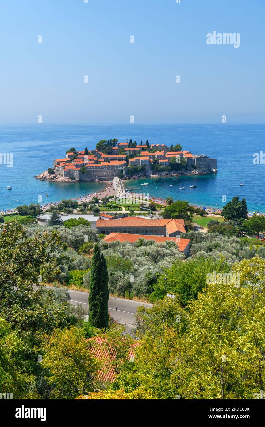 Vue sur la station balnéaire de Sveti Stefan, Monténégro Banque D'Images