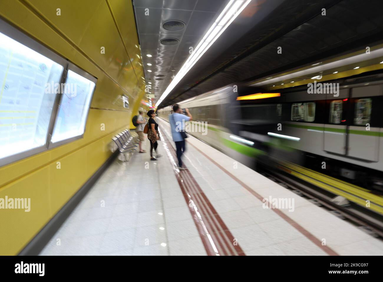 Αfter 10 ans de construction, le métro d'Athènes atteint le plus grand port du pays, le Pirée. Banque D'Images