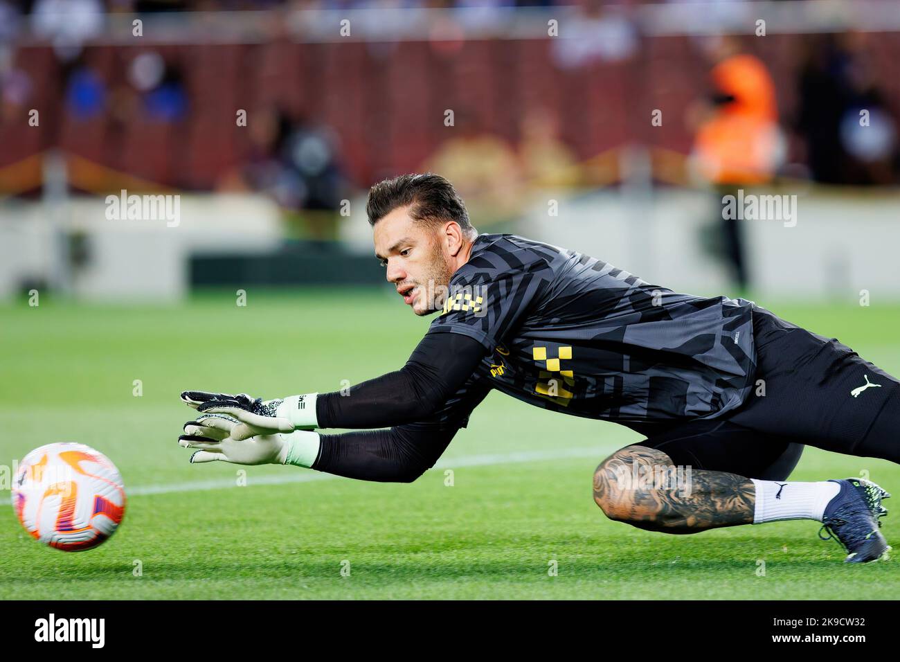 BARCELONE - 24 AOÛT : Ederson en action lors du match amical entre le FC Barcelone et Manchester City au stade Spotify Camp Nou sur 24 août, Banque D'Images