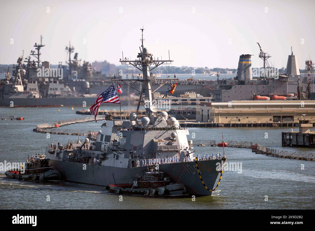 Le destroyer à missiles guidés USS Jason Dunham (DDG 109) U.S. Navy Banque D'Images