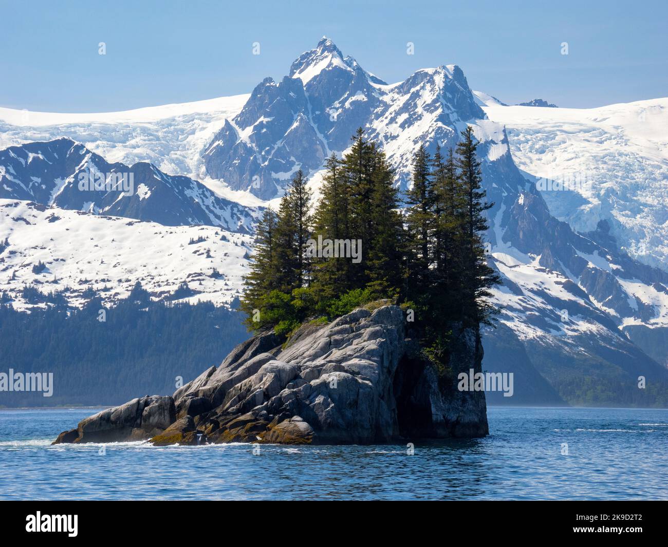 Vue sur le fjord du Nord-Ouest, parc national de Kenai Fjords, près de Seward, Alaska. Banque D'Images