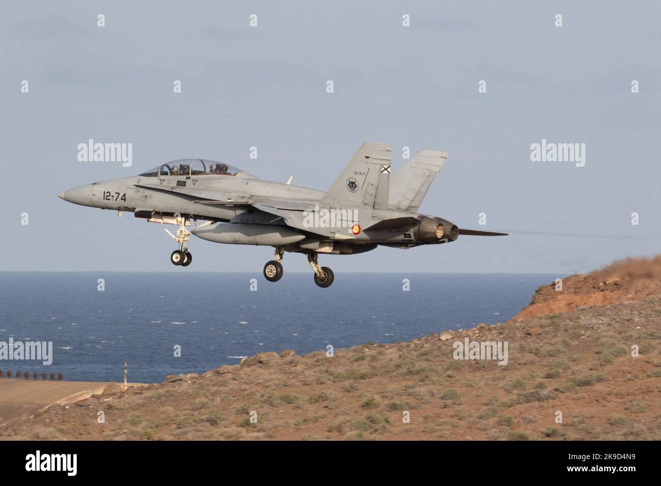 Hornet, 2 places de la Force aérienne espagnole, débarque à la base aérienne de Gando pendant l'exercice SIRIO 22. Banque D'Images