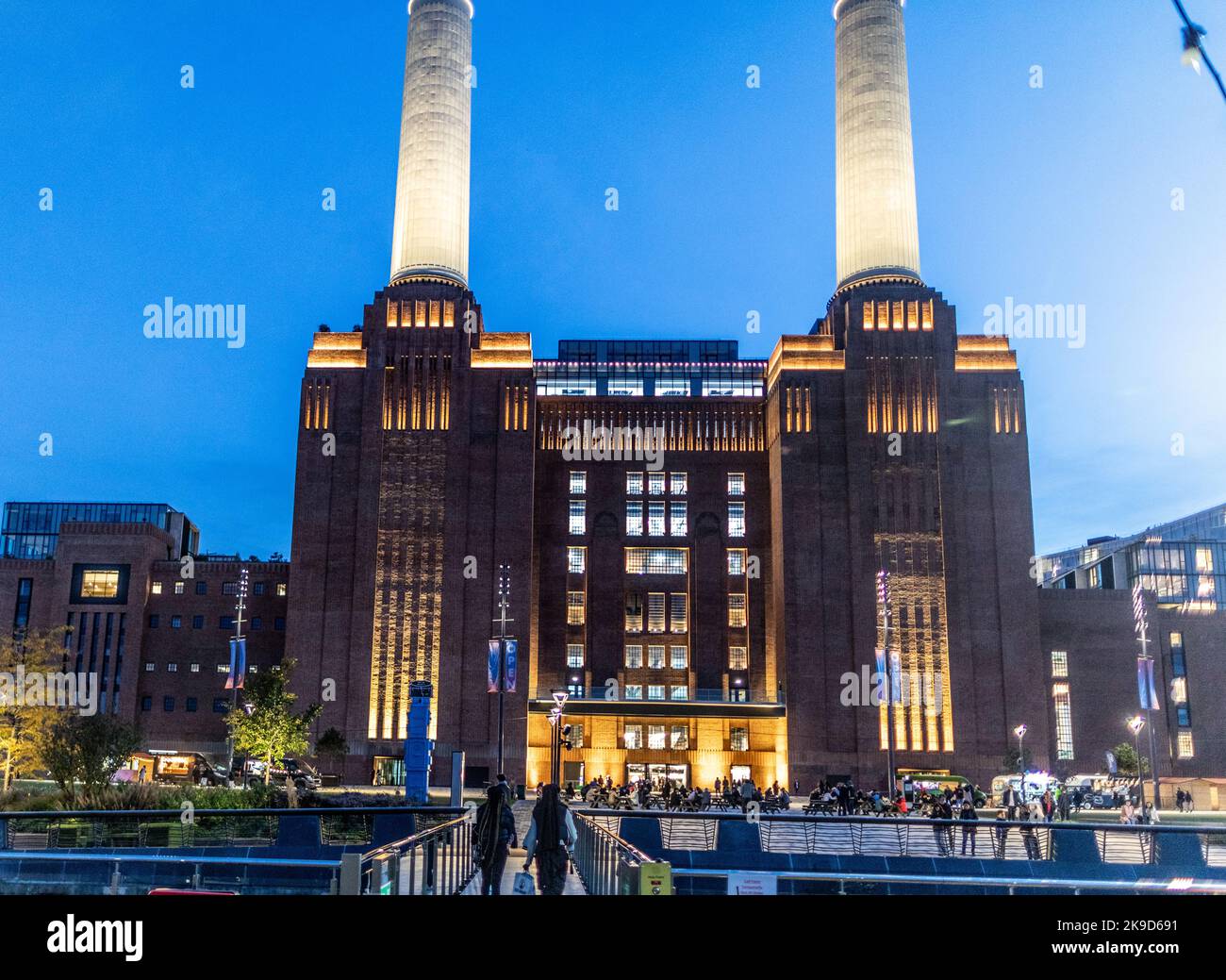 Développement de la centrale électrique Battersea à Night London, Royaume-Uni Banque D'Images